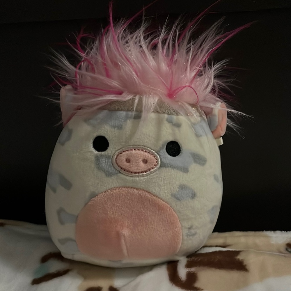 Rosie the pig squishmallow